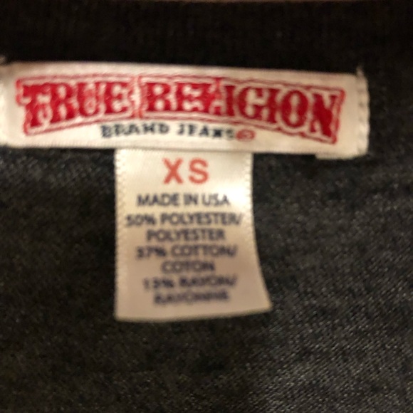 TRUE RELIGION T-Shirt with Budda in Red Rhinestones ; Grey Short Cap Sleeves - Picture 3 of 4